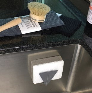 Magnetic Sponge Holder - Grey